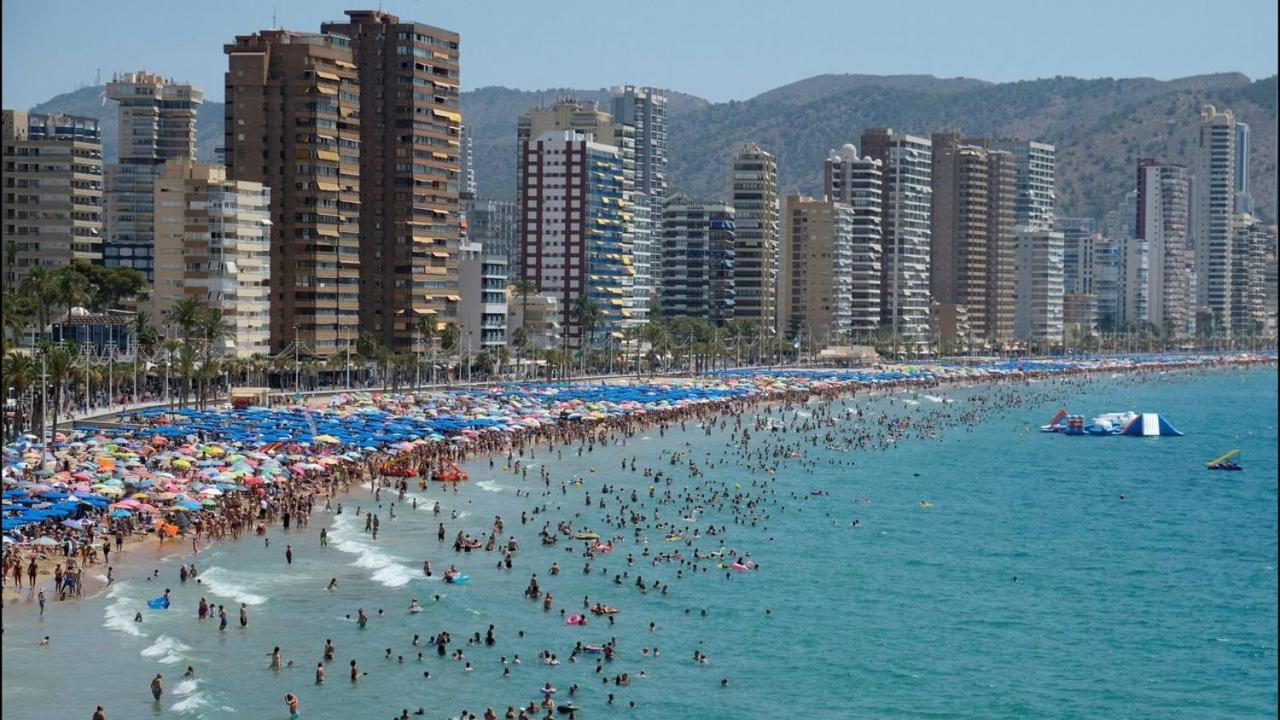Disponible En Abril-Wifi-3Hab, 6 Pers, -Piscina, Aire Acondi-Parking Opcionable Extra Apartment Benidorm Exterior photo